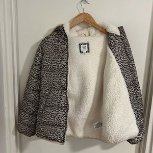 Gap kids XL animal print jacket. Excellent condition. 2 front pockets.